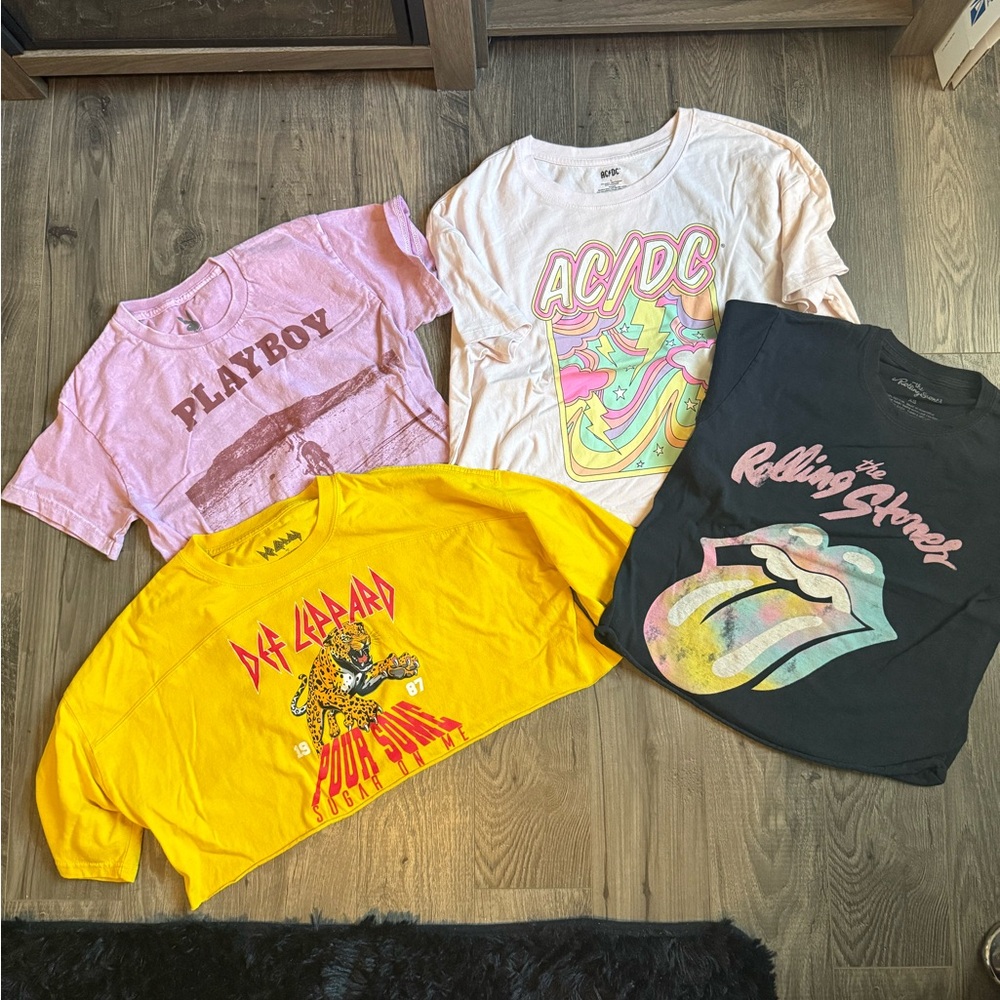 Women’s Graphic Tee Bundle - Various Sizes